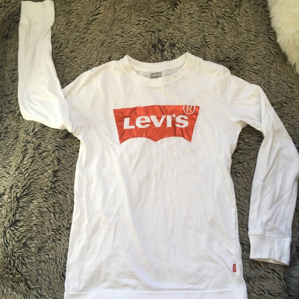 Levi’s white color red shimmer logo long sleeve Tshirt size medium 10-12